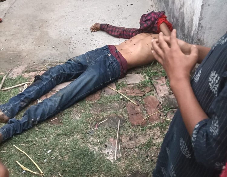 अररिया: भरगामा के पैकपार में गोदाम के पास अज्ञात शव मिलने से सनसनी, इलाके में दहशत का माहौल
