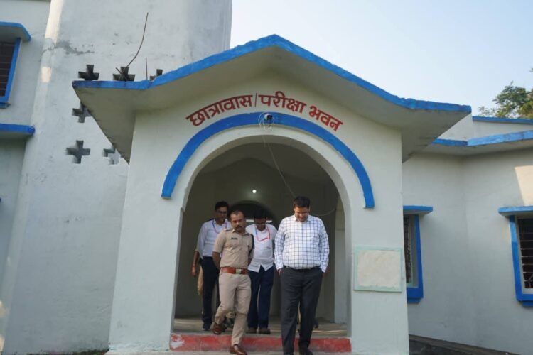 अररिया में नीट (UG) परीक्षा संपन्न: प्रशासन की सख्ती के बीच शांतिपूर्ण रही परीक्षा