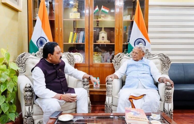 अररिया सांसद प्रदीप सिंह ने दिल्ली में केंद्रीय मंत्री जीतन राम मांझी से की शिष्टाचार भेंट, विकास कार्यों पर हुई गहन चर्चा