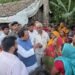 इंदौर पटाखा फैक्ट्री विस्फोट: नरपतगंज के पीड़ित परिवारों के बीच पहुंचे सांसद प्रदीप सिंह, हर परिवार को ₹25 हजार सहायता