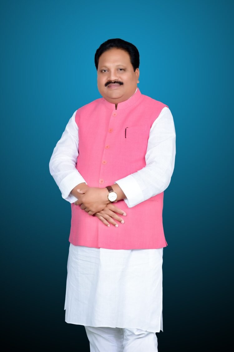 सेवा, सुशासन और विकास के 12 वर्ष पूर्ण: सांसद प्रदीप कुमार सिंह बोले- ‘पीएम मोदी के नेतृत्व में बदला भारत का स्वरूप, अब सब मुमकिन लगने लगा है’