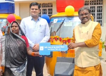 मुख्यमंत्री मछुआ कल्याण योजना के तहत 6 लाभुकों को मिले आइस बॉक्स युक्त वाहन