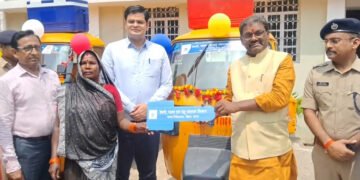 मुख्यमंत्री मछुआ कल्याण योजना के तहत 6 लाभुकों को मिले आइस बॉक्स युक्त वाहन